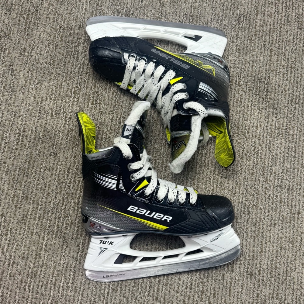 Bauer Vapor X4 Ice Hockey Skates Youth 2 D Black Yellow